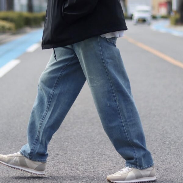 ワイドパンツは”ダサい”？40代がお洒落に着こなすポイント＆コーデ術