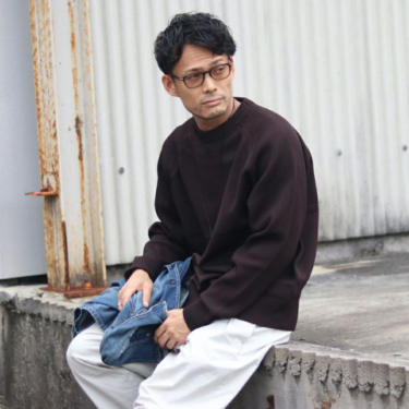 「無地の服はダサい？」30代・40代男性が無地で垢抜ける4つのポイントとおすすめブランド3選